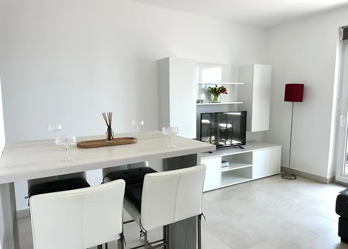 The View Apartment With Pool - Crikvenica