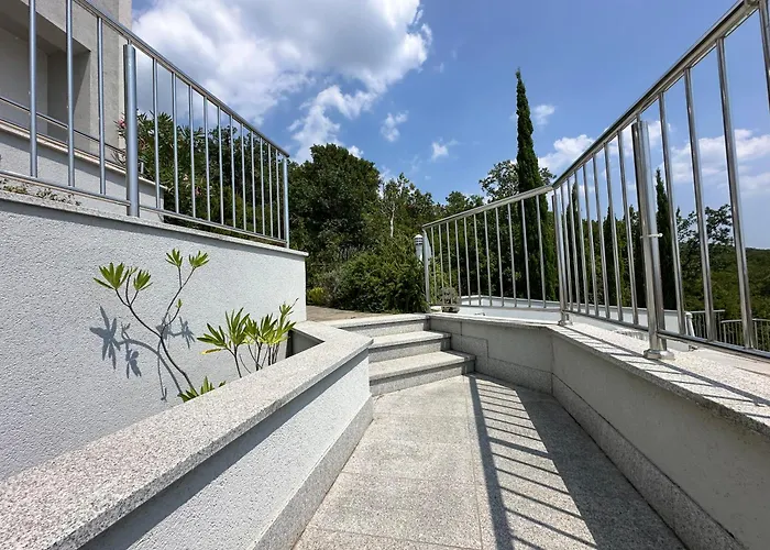 The View Apartment With Pool - Crikvenica